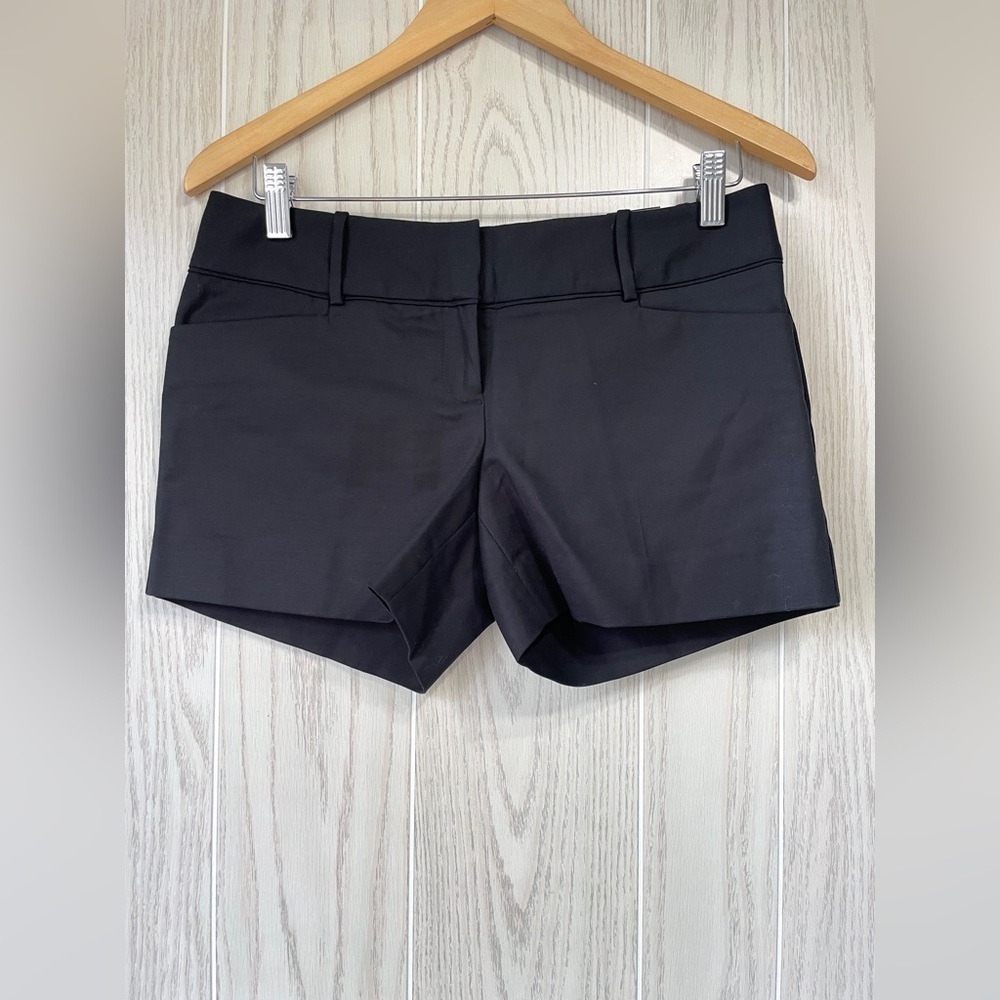 The Limited Tailored Shorts Women Size 4P Black Front 4 Inch Inseam NWT